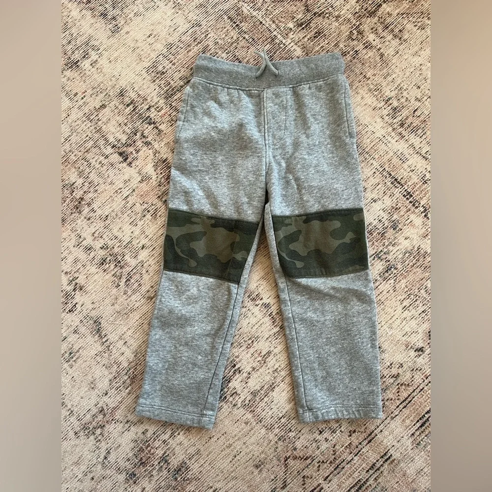 Old Navy Gray and Camouflage Kids Joggers